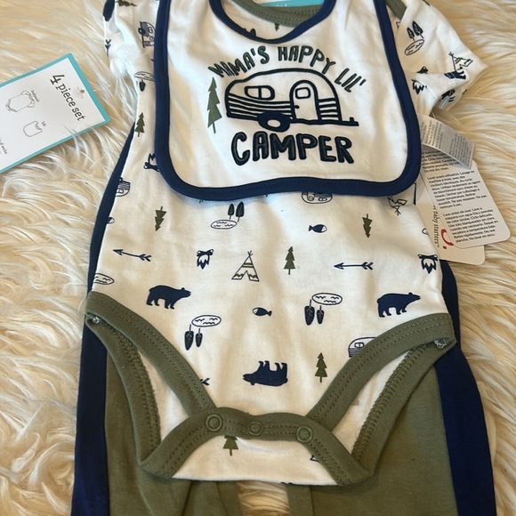Mini B 4-Piece Onesie, Sweatpants, Bib & Socks in Green Camping Design Size 9 Mo - Picture 2 of 7